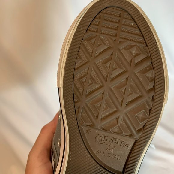 Boys Sz 1 Chuck Taylor Converse All Star Axel Street Urchin Canvas Mid Shoes New - Picture 11 of 15